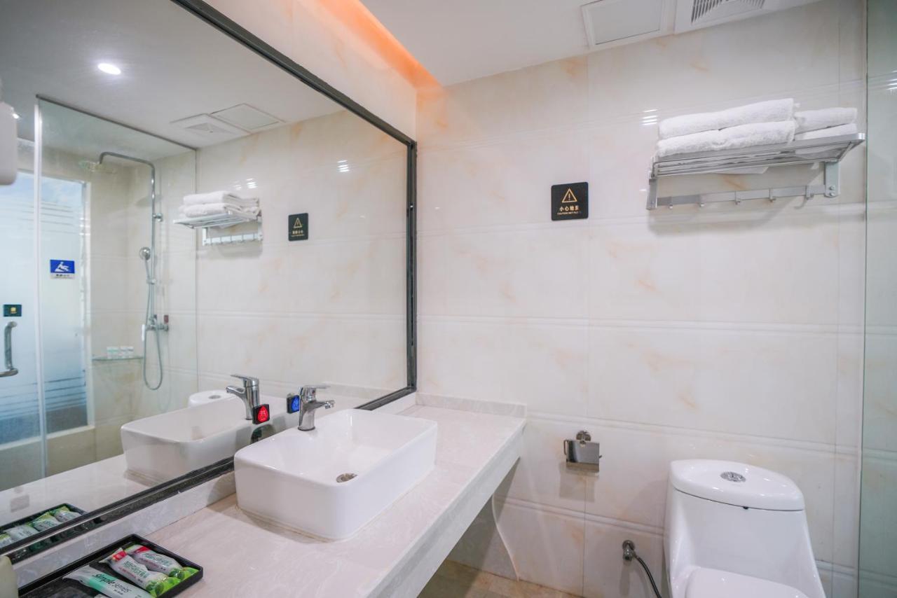 Felice Hotel-Guangzhou Baiyun International Airport Renhe Metro Station Branch Гуанджоу Екстериор снимка