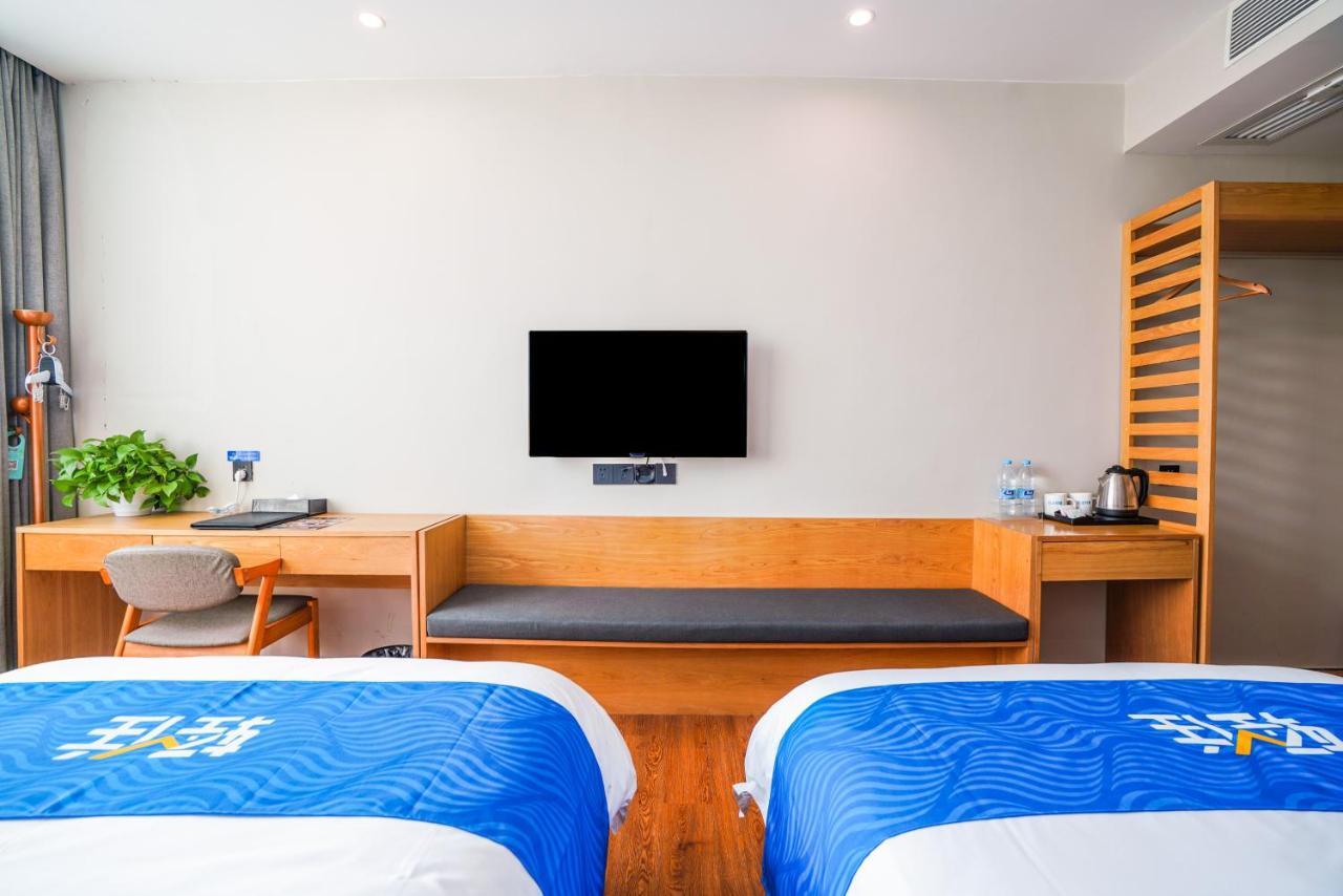 Felice Hotel-Guangzhou Baiyun International Airport Renhe Metro Station Branch Гуанджоу Екстериор снимка