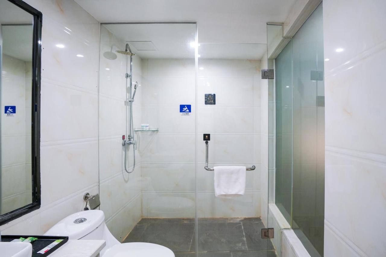 Felice Hotel-Guangzhou Baiyun International Airport Renhe Metro Station Branch Гуанджоу Екстериор снимка